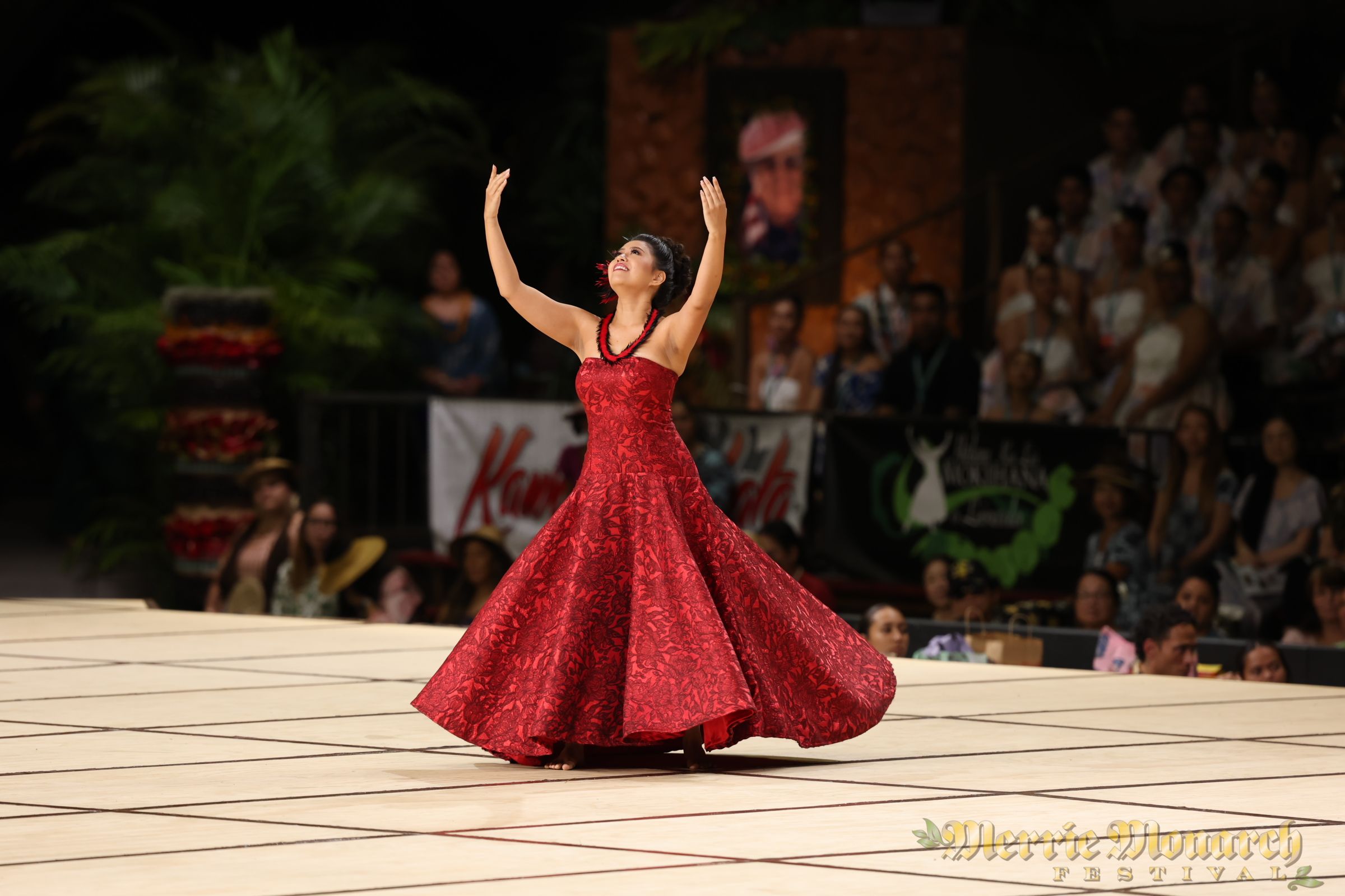 Chloe Makanaleiliʻiliʻi Rei Cummins - Hula Hālau ʻO Kamuela - Nā Kumu Kunewa Mook & Kauʻionālani Kamanaʻo - Photo by Tracey Niimi